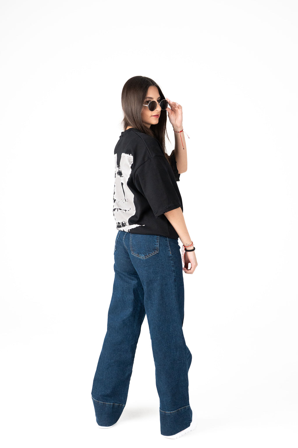 OVERSIZED WOMEN'S T-SHIRT - "SCARRED" DISTRESSED